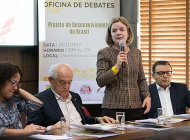 'Vamos radicalizar', afirma Gleisi Hoffmann depois de voto de relator contra Lula