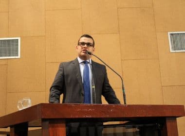 Deputado chama de ‘prepotente’ recusa de prefeito de Esplanada em receber ambulâncias