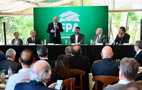 Em reunião com parlamentares da frente agropecuária, Geraldo Alckmin diz ser contra invasão de terras 
