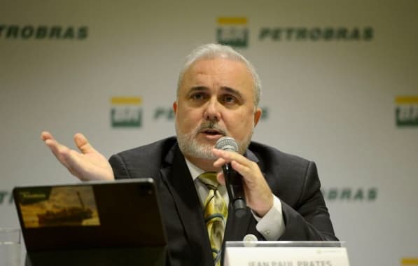 Presidente da Petrobras alerta Lula sobre possível aumento do combustível: "Não teria mais como segurar preço" 