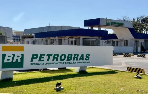Petrobras registra queda de 33,8% no lucro líquido em 2023