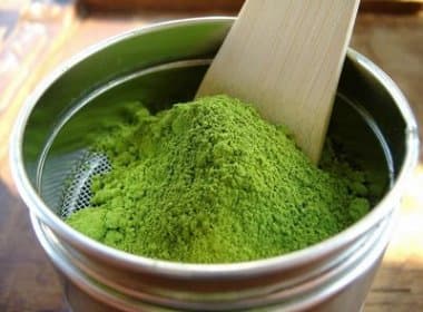 Extraído da mesma planta que o chá verde, matchá é mais potente para eliminação de gorduras