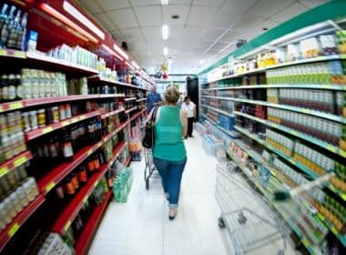 Saúde assina acordo para redução de 144 mil toneladas de açúcar de alimentos processados