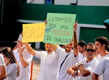Governo deve divulgar nota de Revalida depois de votação do Mais Médicos, diz Folha