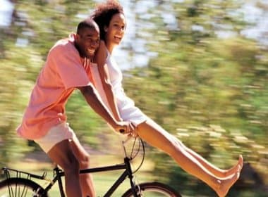 Andar de bicicleta melhora vida sexual, trabalho e relações pessoais, diz estudo