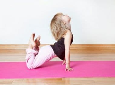 Ioga e cross fit para crianças melhora problemas de postura e estimula a consciência corporal