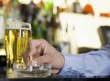 Homens brasileiros consomem mais álcool e fumo que mulheres, mas elas apresentam mais doenças