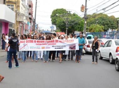 Servidores e pacientes fazem carreata contra privatização do Hospital Octávio Mangabeira