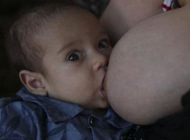 Apenas 39% dos bebês brasileiros consomem só leite materno até 6 meses, diz OMS
