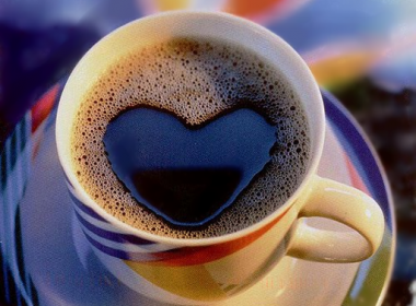 Beber café de duas vezes a três vezes ao dia pode melhorar desempenho sexual, diz estudo