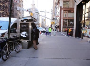 Empresa instala cabine para masturbação nas ruas de Nova York e planeja expandir projeto