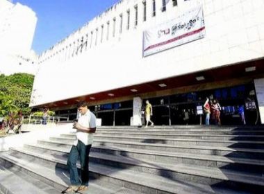 Usu�rios da Biblioteca Central dos Barris lan�am manifesto em defesa dos livros e da leitura