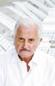 Morre escritor mexicano Carlos Fuentes