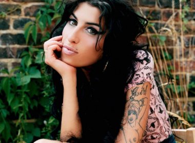 Amy Winehouse morreu vítima de 'intoxicação alcoólica', diz relatório