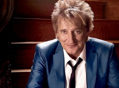 Rod Stewart volta ao primeiro lugar das paradas brit�nicas ap�s 34 anos