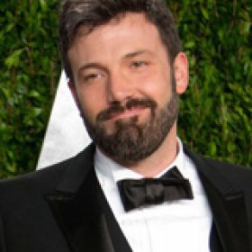 Fãs criticam e fazem piadas sobre a escolha de Ben Affleck para interpretar 'Batman' 