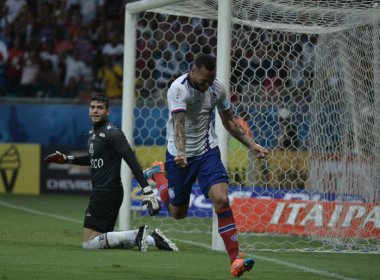 Bahia faz 1 a 0 no Paraná e dorme na liderança do Brasileirão da Série B