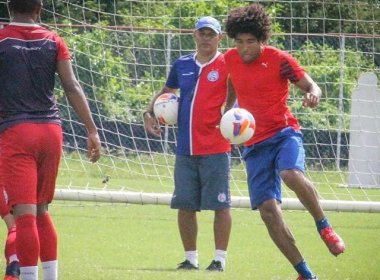 De férias no Brasil, Dante treina com o Bahia no Fazendão