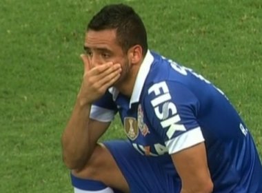 Após lesão, Souza pede desculpa para Renato Augusto: 'Sem querer'