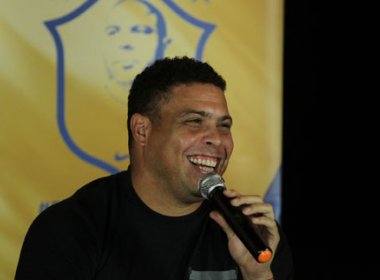 Após convite de Teixeira, Ronaldo assume o Comitê da Copa 2014