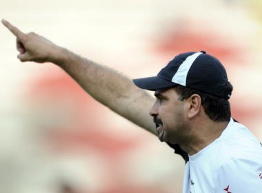 Técnico do Atlético de Alagoinhas comemora retorno de Deon