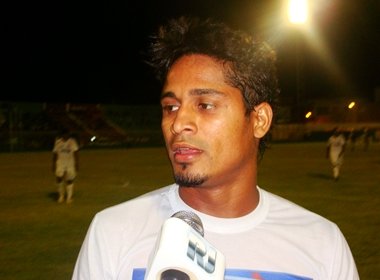 Vitor: 'Trocaria meu gol pela vit�ria do Juazeiro'
