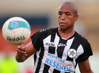 Flamengo acerta com lateral-direito do Resende
