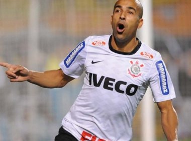 Com dois gols de Emerson, Corinthians derrota o Boca e se consagra campeão da Libertadores