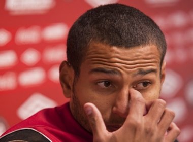 Goleiro do Atlético-PR é flagrado em exame antidoping com cocaína