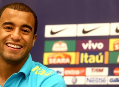 Lucas avisa: �Essa gera��o � da Copa�
