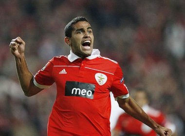 Coritiba ou Corinthians? Alan Kardec deve voltar ao Brasil em janeiro