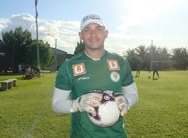 Sem levar gols há cinco jogos, Marcos Vinícius comemora boa fase pelo Juazeiro