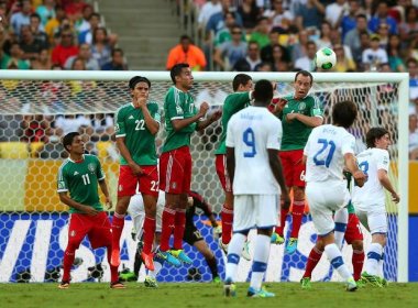 Itália vence México e Balotelli é aplaudido no Maracanã