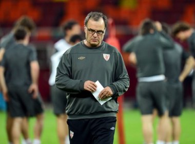 Santos desiste oficialmente da contratação de Marcelo Bielsa