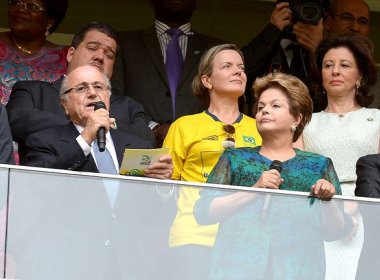 Blatter minimiza protestos: 'Futebol é mais forte do que insatisfação'