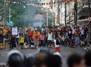 Fifa condena cobertura dos protestos pela imprensa brasileira