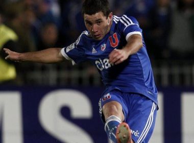 Com ajuda de investidor, Santos acerta contratação de Mena