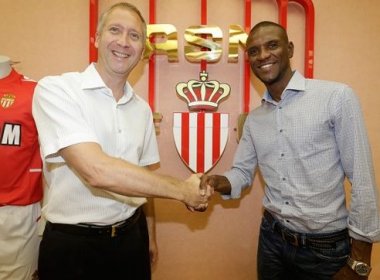 Abidal assina com o Monaco