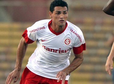 Portuguesa acerta contratação do atacante Gilberto