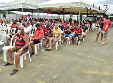 AGE do Vitória que pode destituir Paulo Carneiro é iniciada no Barradão