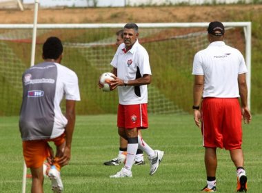 Geovanni ganha vaga no time e deve iniciar como titular contra o Camaçari