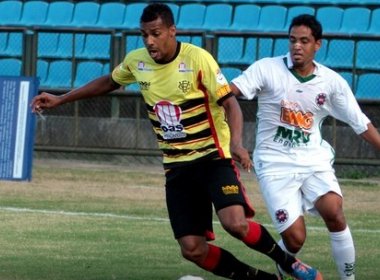 Vitória apenas empata com Ipatinga, mas segue na liderança da Série B