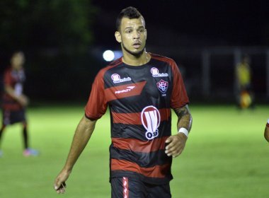 Luís Alberto comemora título do Vitória contra o Bahia
