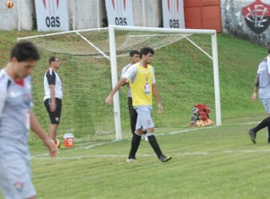 Rômulo lamenta derrota para o Goiás: 'Erramos muito'