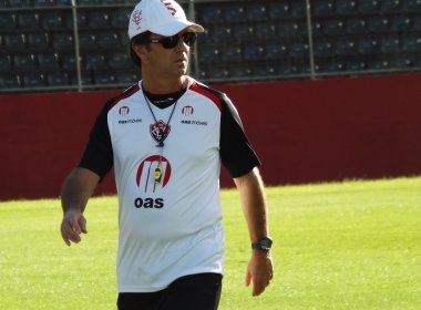 Caio Júnior lamenta derrota para o Goiás e elogia meia Camacho