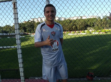 Camacho finaliza exames e será apresentado nesta quarta-feira