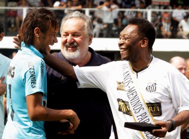 Pelé isenta Neymar e lamenta ausência de Ronaldinho