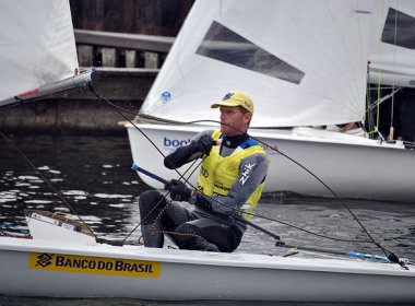Robert Scheidt leva prata na Semana de Vela de Kiel
