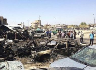 Ataques com carros-bomba matam 48 no Iraque