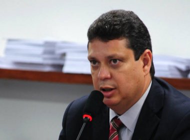 Novo tesoureiro do PT tem primeira reunião com presidente Rui Falcão